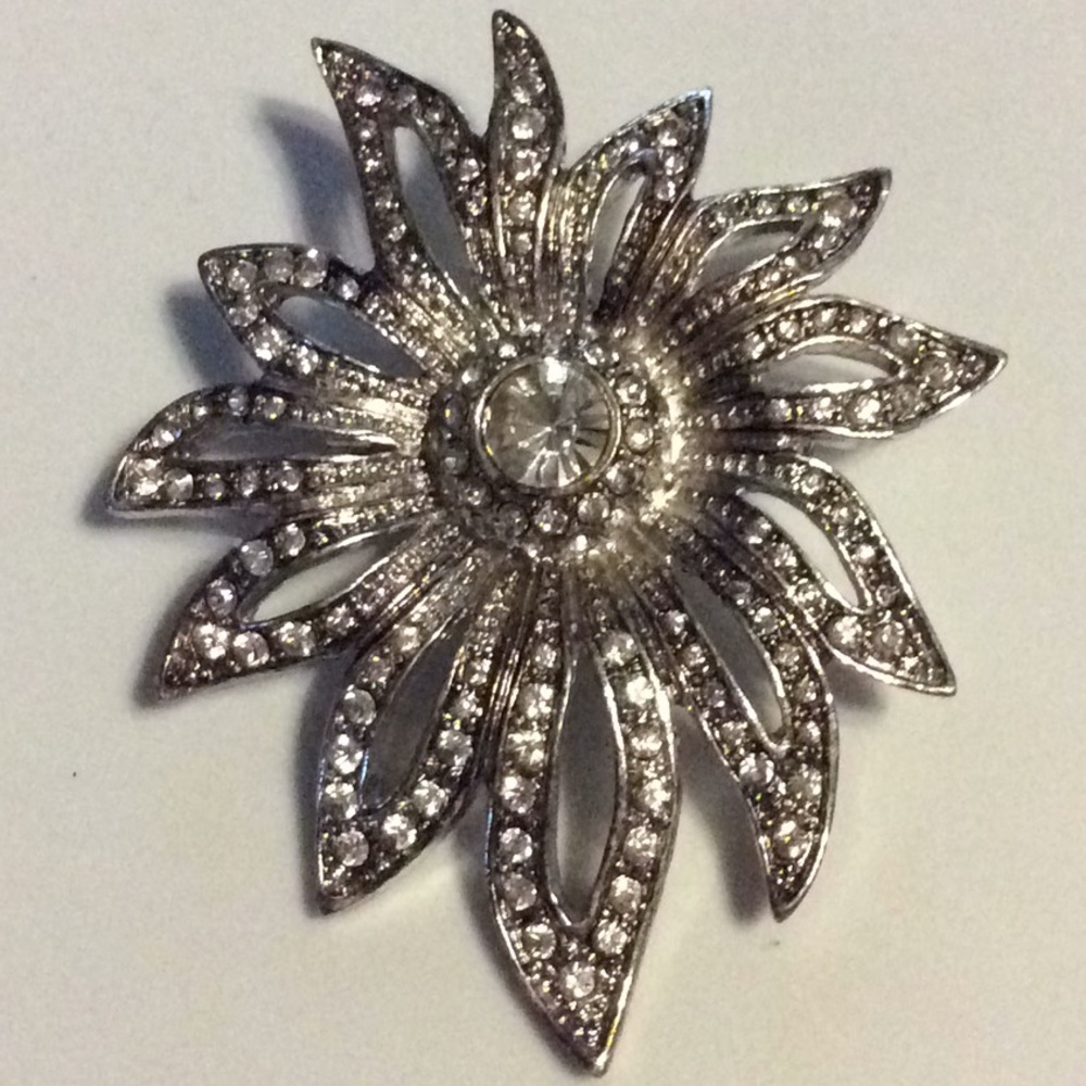 Vintage Rhinestone Starburst Brooch